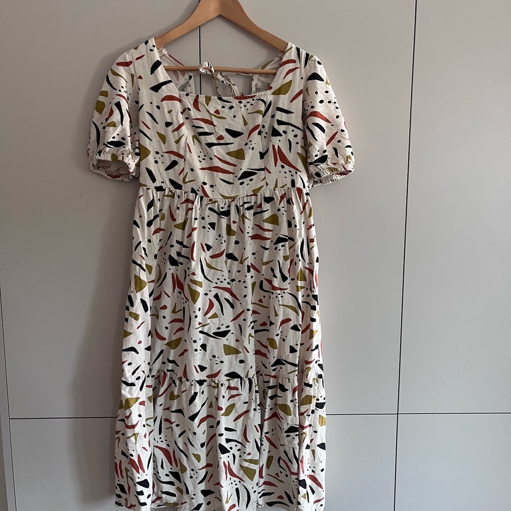 Chic Abstract Print Midi Dress
